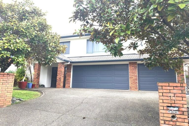 Photo of property in 21 Tumbridge Place, Somerville, Auckland, 2014