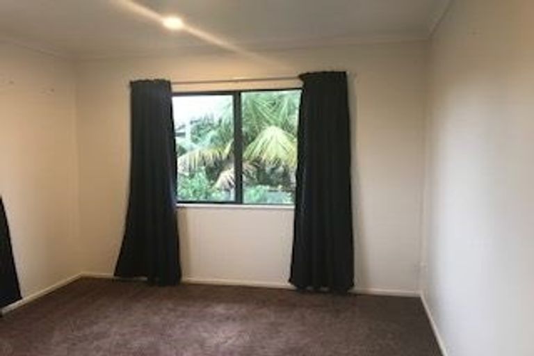 Photo of property in 4 Basra Drive, Henderson, Auckland, 0612