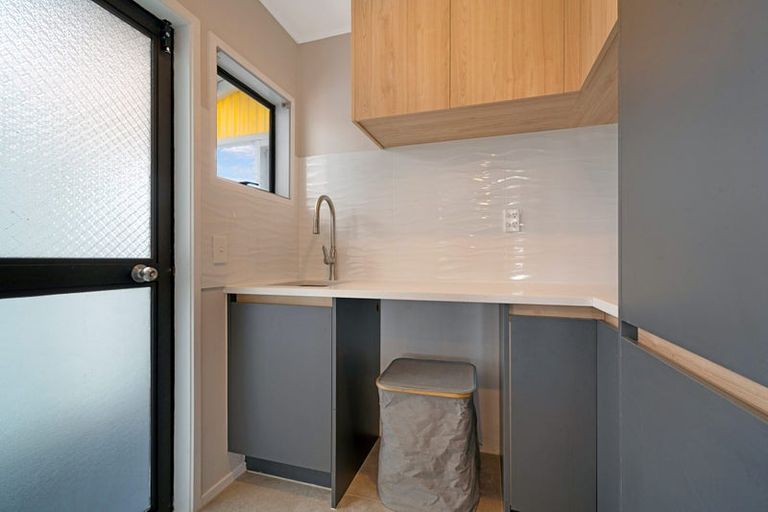 Photo of property in 1/40c West Coast Road, Glen Eden, Auckland, 0602