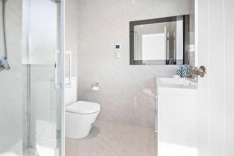 Photo of property in 413 West Coast Road, Glen Eden, Auckland, 0602