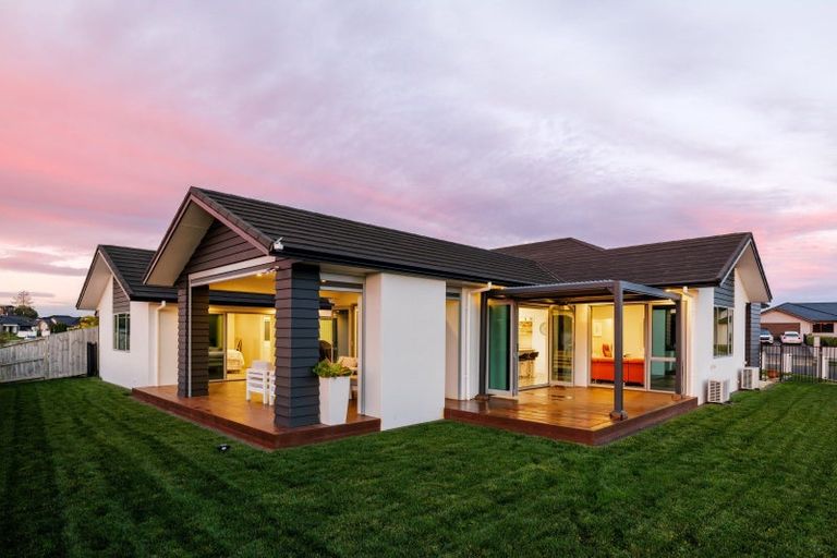 Photo of property in 18 Batten Drive, Flagstaff, Hamilton, 3210