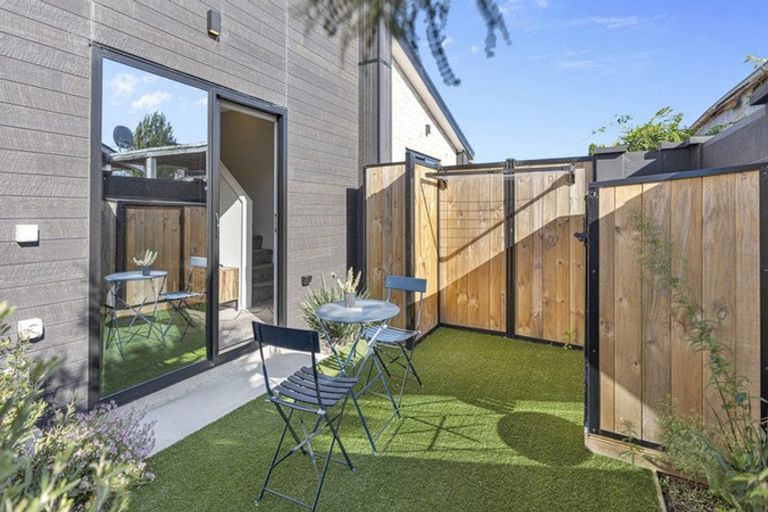 Photo of property in 8/3 Shearer Avenue, Papanui, Christchurch, 8052