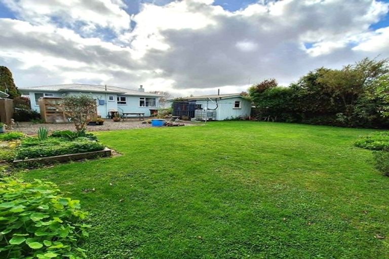 Photo of property in 32 Liverpool Street, Takaro, Palmerston North, 4412