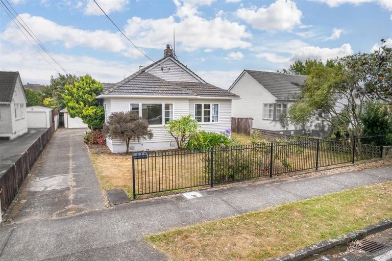 Photo of property in 8 Mcparland Street, Ebdentown, Upper Hutt, 5018