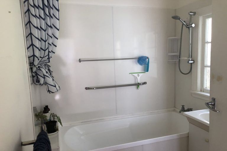 Photo of property in 20 Ocean Parade, Pukerua Bay, 5026