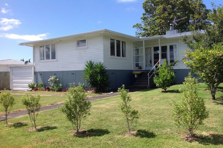Photo of property in 28 Nile Road, Kelston, Auckland, 0602