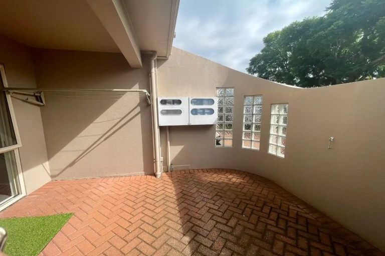 Photo of property in 2/28 Third Avenue, Tauranga, 3110