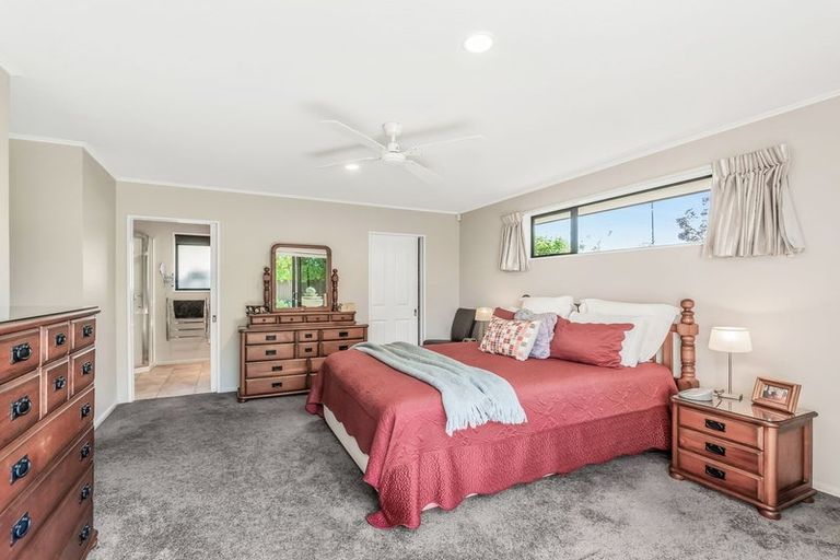 Photo of property in 28 Durrell Way, Rolleston, 7614