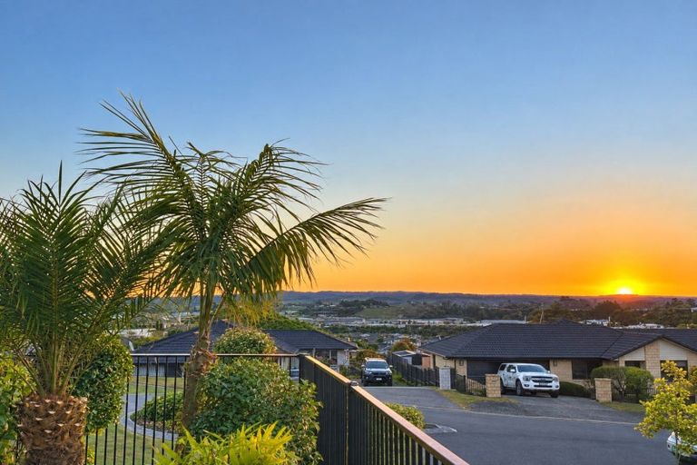 Photo of property in 3 Carex Close, Pyes Pa, Tauranga, 3112