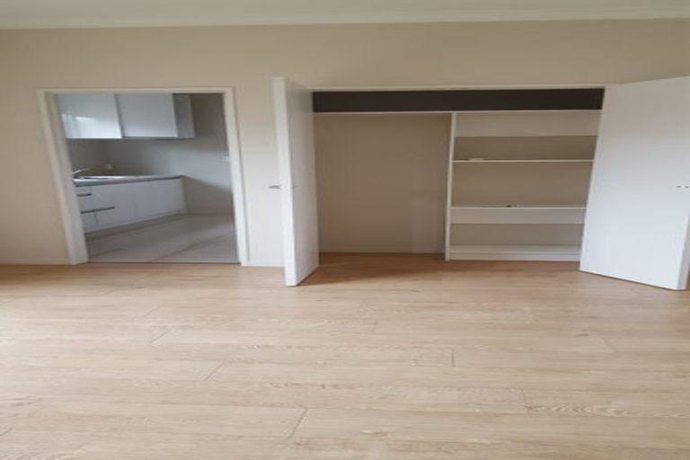 Photo of property in 5 Dunkineely Road, Flat Bush, Auckland, 2019