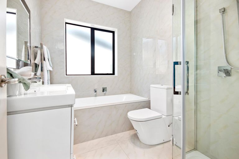 Photo of property in 413 West Coast Road, Glen Eden, Auckland, 0602