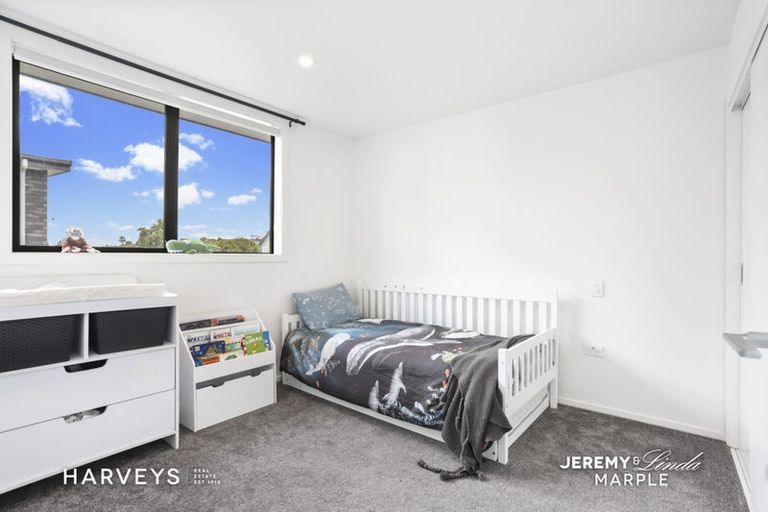 Photo of property in 7/83 Vodanovich Road, Te Atatu South, Auckland, 0610