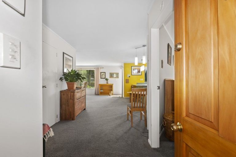 Photo of property in 11 Ashmore Place, Fairy Springs, Rotorua, 3015