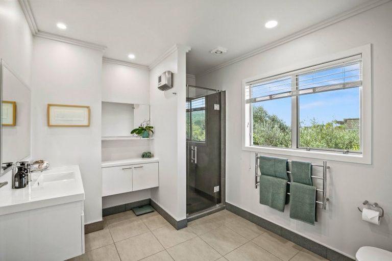 Photo of property in 17b Shearer Drive, Oakura, 4314