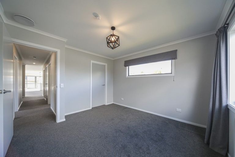 Photo of property in 24 Poplar Grove, Feilding, 4702