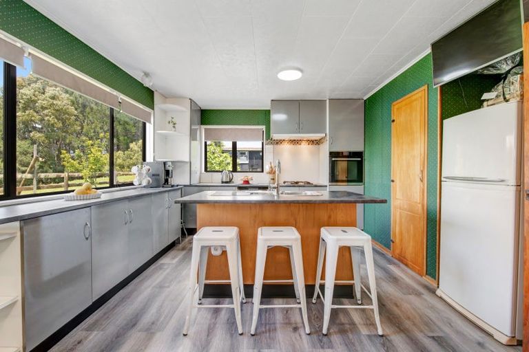 Photo of property in 717 Kaipara Coast Highway, Kaukapakapa, 0871