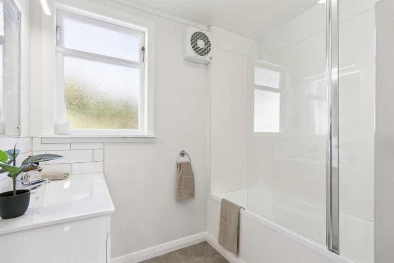 Photo of property in 49 Mckinley Crescent, Brooklyn, Wellington, 6021