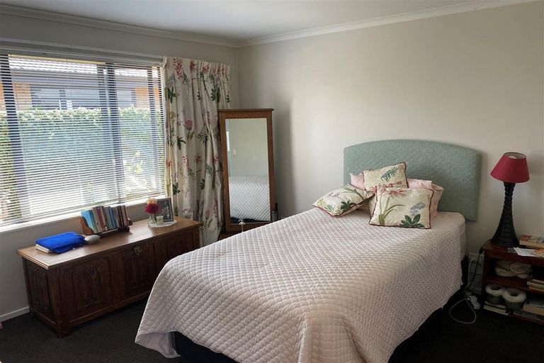 Photo of property in 2 Oakhampton Street, Hornby, Christchurch, 8042