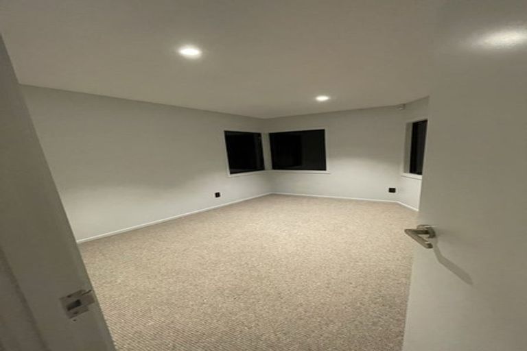 Photo of property in 7 Cromwell Place, Pukekohe, 2120