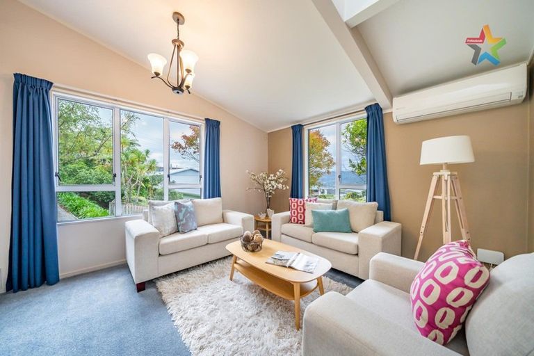 Photo of property in 117 Tirohanga Road, Tirohanga, Lower Hutt, 5010