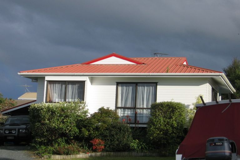 Photo of property in 4 Sunlight Promenade, Snells Beach, 0920