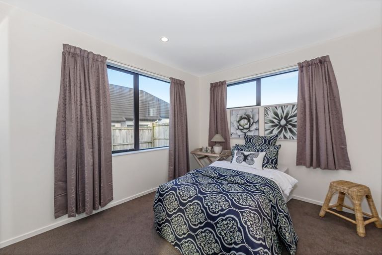 Photo of property in 21 Botanical Drive, Silverdale, 0932