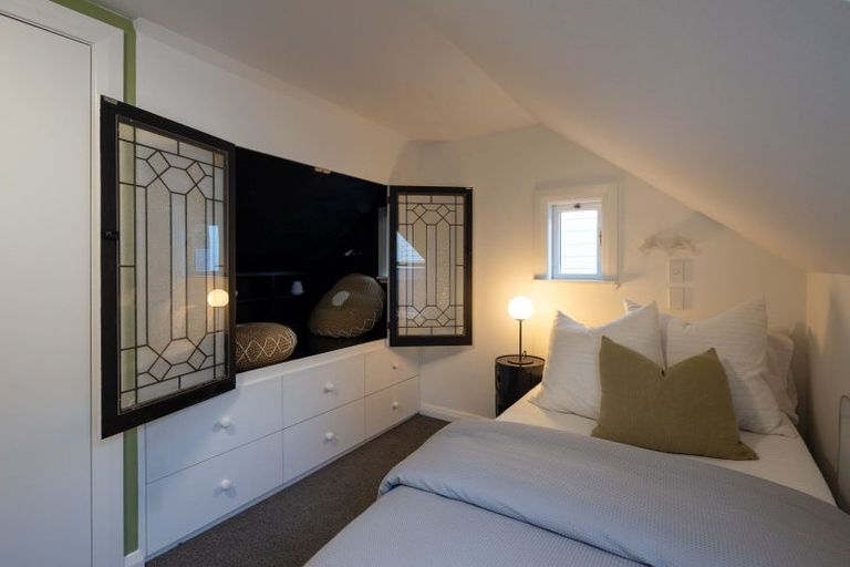 Photo of property in 15 Selwyn Terrace, Thorndon, Wellington, 6011