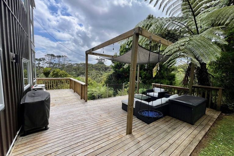 Photo of property in 32 Jonkers Road, Waitakere, Henderson, 0782