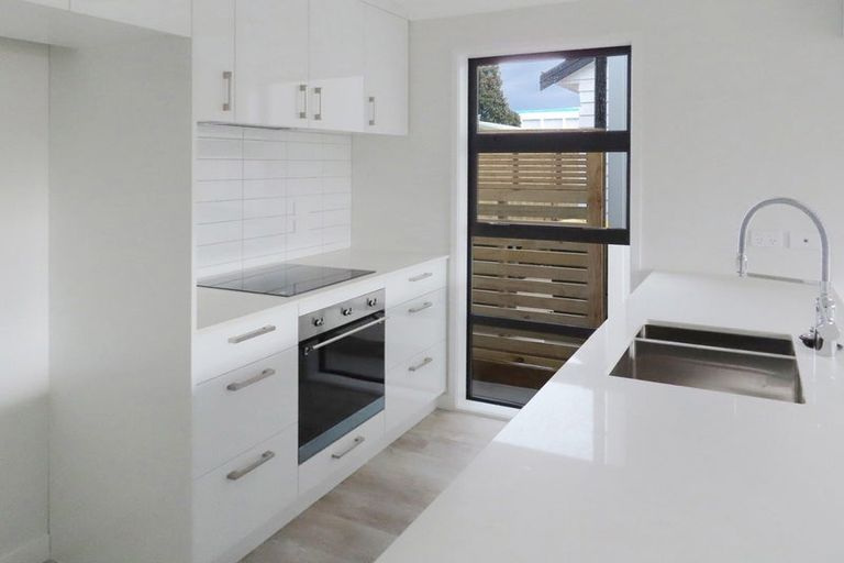 Photo of property in 90b Cambridge Terrace, Waterloo, Lower Hutt, 5011