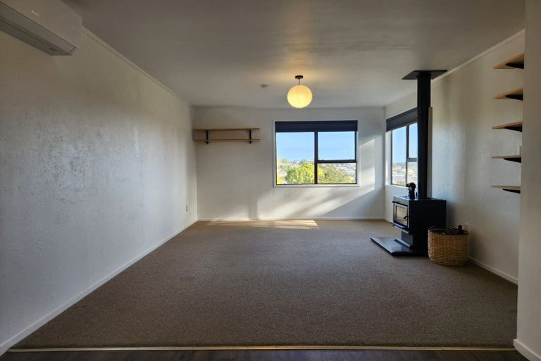 Photo of property in 87 Solar Road, Glen Eden, Auckland, 0602