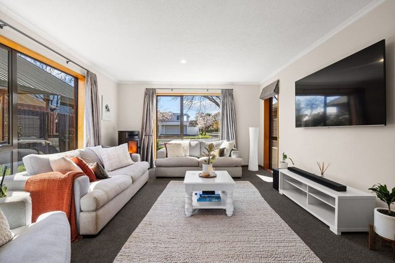 Photo of property in 184 Hawthornden Road, Avonhead, Christchurch, 8042