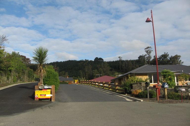 Photo of property in 152b Gladstone Road North, Mosgiel, 9024