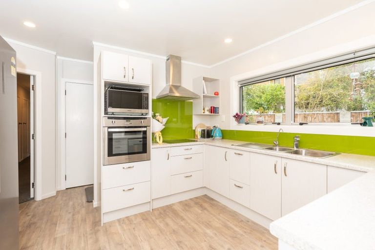 Photo of property in 18 Callard Place, Riverlea, Hamilton, 3216