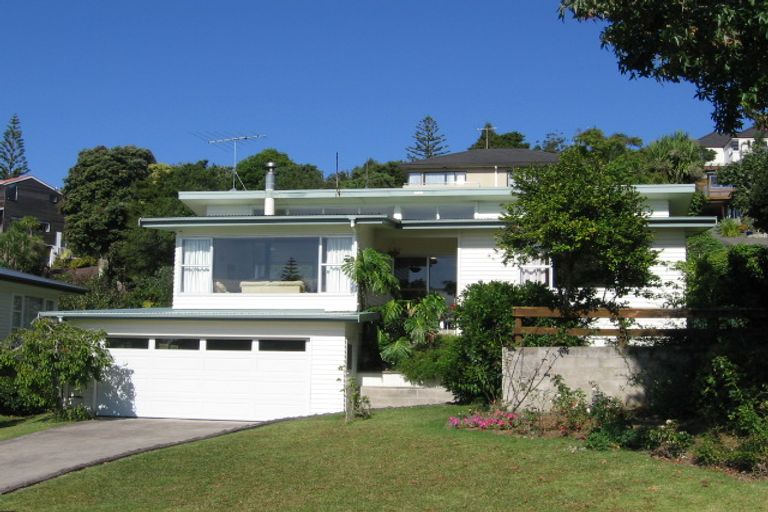 Photo of property in 54 Newhaven Terrace, Mairangi Bay, Auckland, 0630