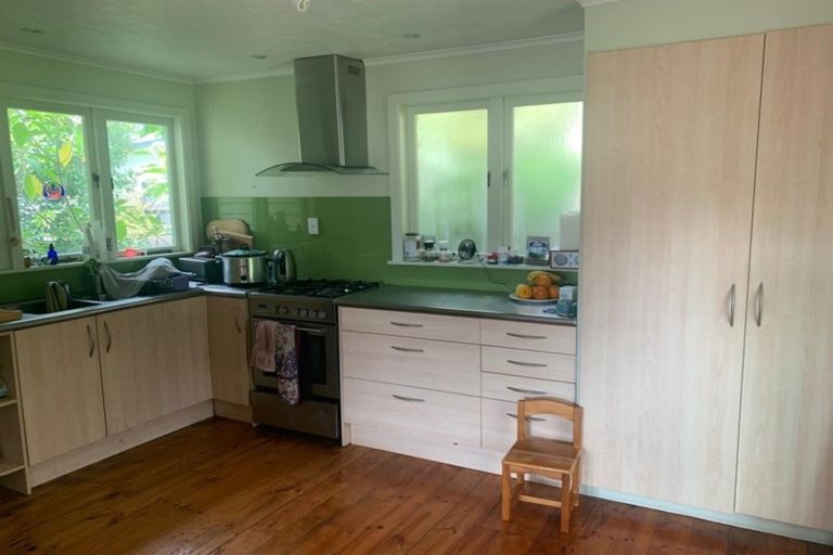 Photo of property in 727 Swanson Road, Swanson, Auckland, 0612