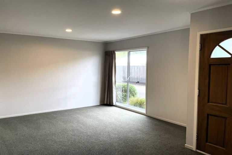 Photo of property in 106 Sturges Road, Henderson, Auckland, 0612