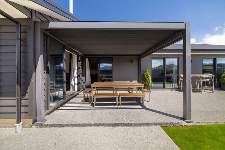 Photo of property in 12 Sawdon Street, Wanaka, 9305