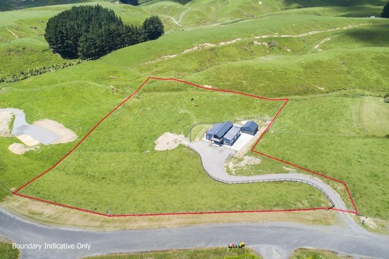 Photo of property in 34 Highland View Drive, Tokomaru, Palmerston North, 4474