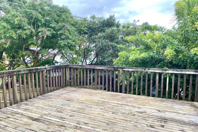 Photo of property in 31 Elliston Crescent, Stanmore Bay, Whangaparaoa, 0932