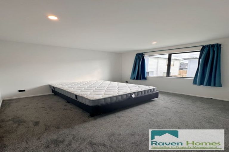Photo of property in 49d Royal View Road, Te Atatu South, Auckland, 0610