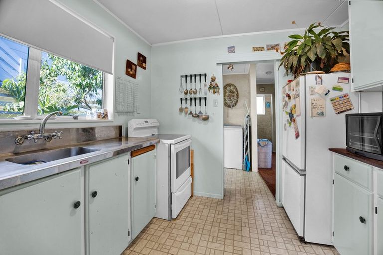 Photo of property in 3a Tavistock Street, Westown, New Plymouth, 4310