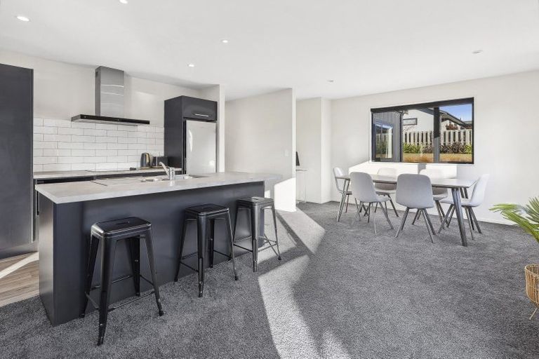 Photo of property in 25 Obelisk Street, Wanaka, 9305