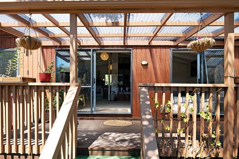 Photo of property in 53a Sheridan Drive, New Lynn, Auckland, 0600