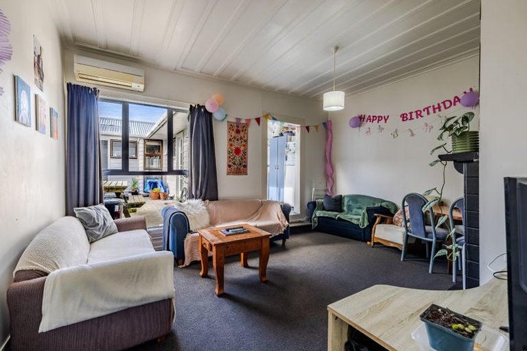 Photo of property in 9 Clyde Street, North Dunedin, Dunedin, 9016