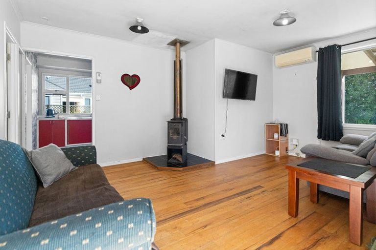 Photo of property in 41 Kawiu Road, Levin, 5510