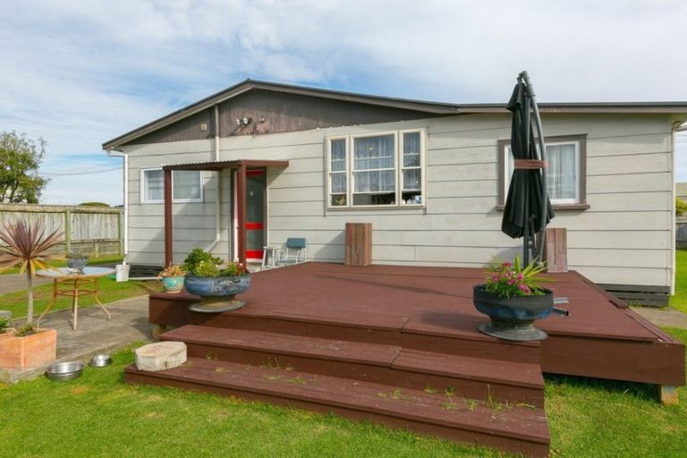 Photo of property in 30 Blake Street, Waitara, 4320