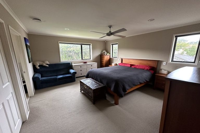 Photo of property in 1 Fernbank Lane, Greenhithe, Auckland, 0632