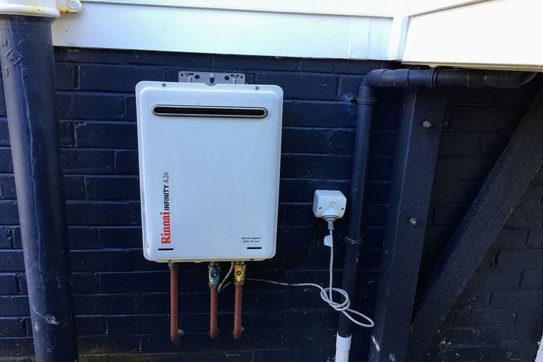 Photo of property in 2a Waller Avenue, Bucklands Beach, Auckland, 2012