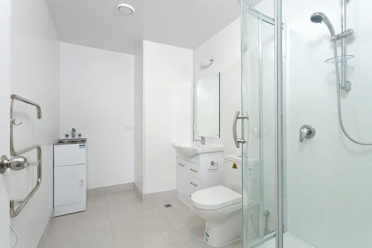 Photo of property in 10/26 Railway Street West, Papakura, 2110