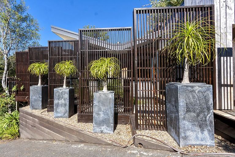 Photo of property in 21 Tanglewood Place, Cockle Bay, Auckland, 2014